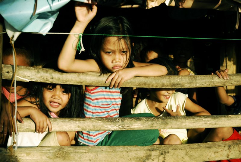homeless children affected by Bislig fire_.jpg