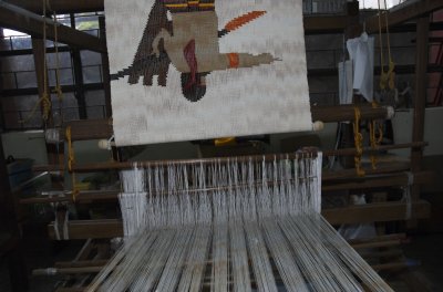 Working enviroment for hand_made loom products_.jpg