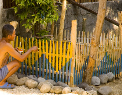 simple lives behind the big island resorts