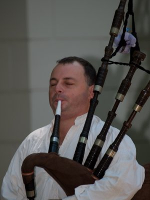 P9025902-LR.jpg