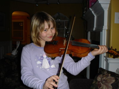 Kaitlyn playing fiddle