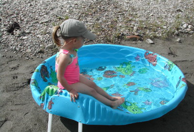 2007 Kyla Tries the Pool