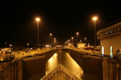 Miraflores, Transition to Lock 2