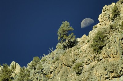 10/4/07 - Kings Canyon Moonset