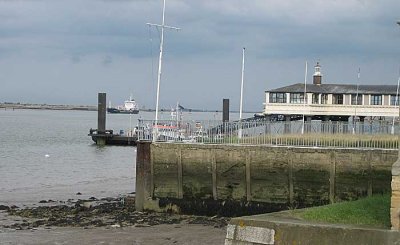 gravesend riverside