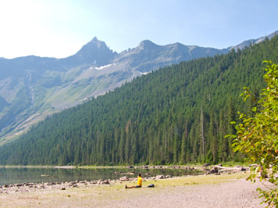 zP1010337 Avalanche Lake and hikers and wildfire white sky and haze.jpg