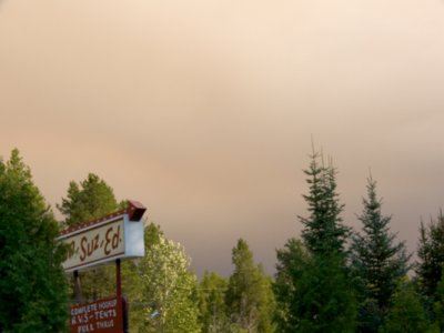 zP1010401 Wildfires smoke in sky near SanSuzEd RV park near West Glacier Montana.jpg