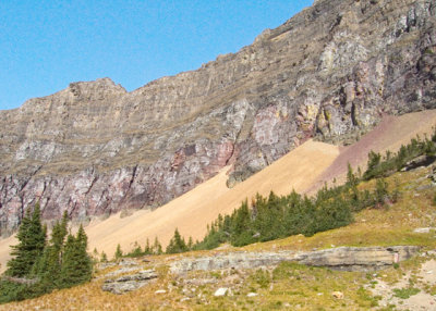 zCRW_3174 Cliff above Hidden Lake Trail.jpg