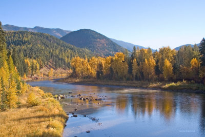 z_MG_4692 Middle Fork of Flathead River along Glacier National Park.jpg