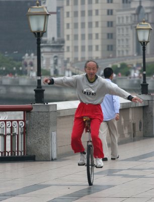 Early morning exercise on the Bund