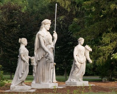 Elm Bank Statues.jpg