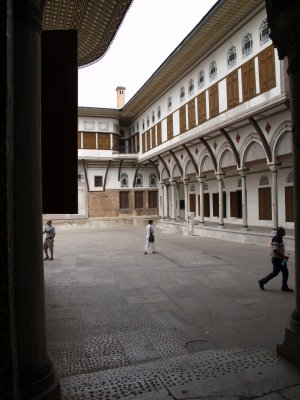 THE HAREM-35.jpg