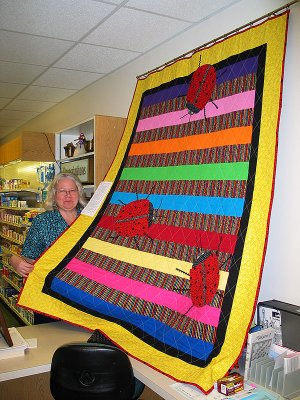 Karen with her quilt