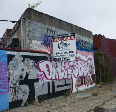 GrafitiWSign0173.jpg