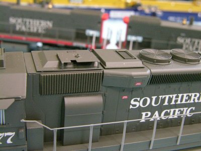 New from Athearn: Arriving now in shops: SD40T-2s with upgraded details.