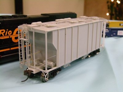 New from Athearn: PS 2600 hopper RTR-line