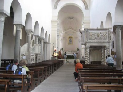 Interior of il Duomo di Ravello.jpg