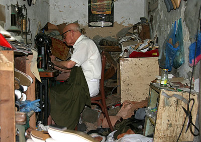 The shoemaker in Kairouan