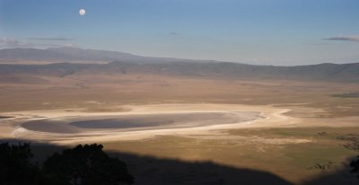 Moonrise, Ngorongoro 2974