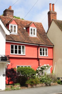 Coggeshall house with exuberant coloured rendering