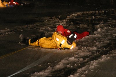 20070227-fd-ice-rescue-drill-0023.JPG
