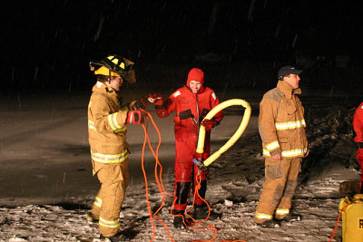 20070227-fd-ice-rescue-drill-0067.JPG