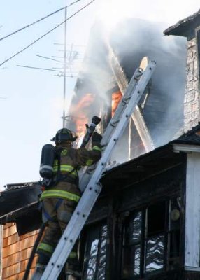 20070329-milford-house-fire-104-beach-ave-1519.JPG