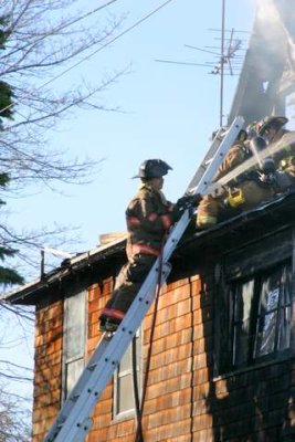 20070329-milford-house-fire-104-beach-ave-1548.JPG