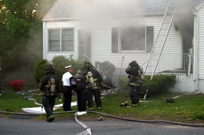 20070515-bridgeport-fire-griffin-ave-2106.JPG