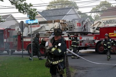 20070515-bridgeport-fire-griffin-ave-2110.JPG