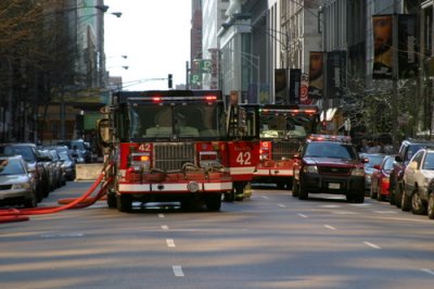 20070429-chicago-fire-cfd-211-e-ohio-00.JPG