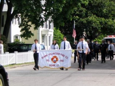 2004-memorial-day-parade-noank-connecticut-02.JPG