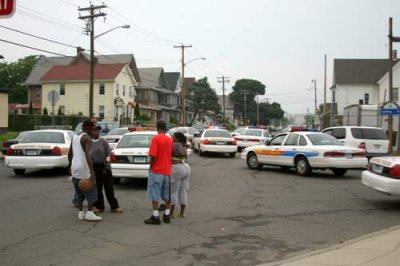 2007-seaview-ave-bridgeport-police-baricade-edp-0.JPG