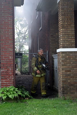 2007-july-detroit-house-fire-virginia-park-14.JPG
