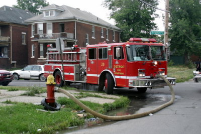 2007-july-detroit-house-fire-virginia-park-34.JPG