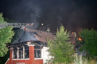2007-july-detroit-fire-sanders-near-s-oakwood-1.JPG