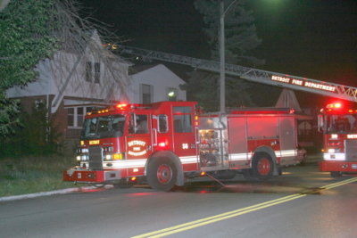 2007-july-detroit-fire-joseph-campau-east-nevada-5.JPG