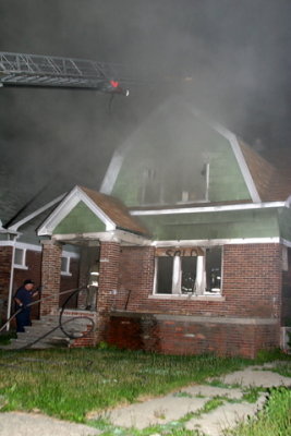 2007-july-detroit-fire-flanders-near-coplin-07.JPG