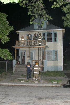 2007-july-detroit-fire-belvidere-near-charlevoix-0.JPG
