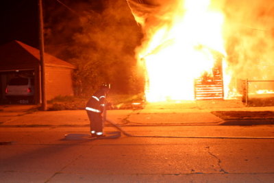 2007-july-detroit-garage-fire-13303-promenade-01.JPG