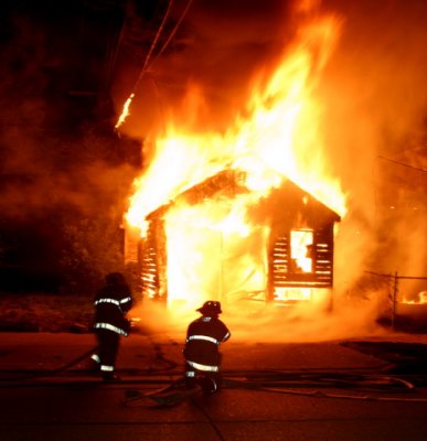 2007-july-detroit-garage-fire-13303-promenade-06.JPG