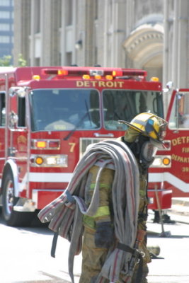 2007-july-detroit-fire-cass-tech-2421-second-14.JPG