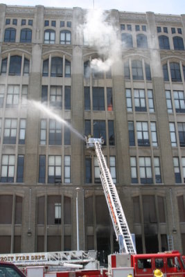 2007-july-detroit-fire-cass-tech-2421-second-36.JPG