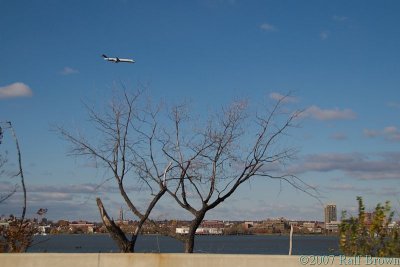 Plane on approach to Ronald Reagan National Airport