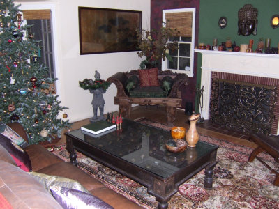 Front living room again.
