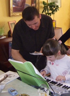 Craig and Louise at the keyboard.