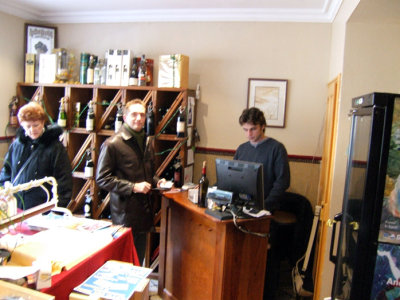 Shopping at Lutevin - the best wine store in all of France!