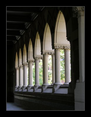 Harvard arches