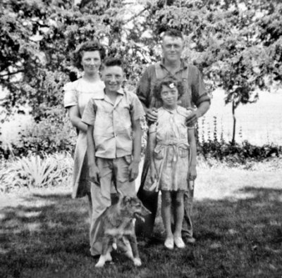 Chester, Florence, Don, Dorothy and Sport the Dog