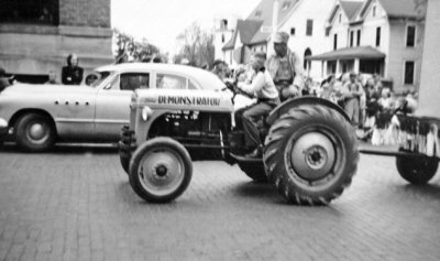 Deane Driving Homecoming Float